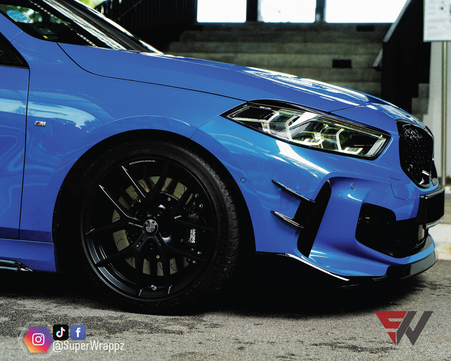 Black & Dark Grey Carbon V2 BMW Badge Overlay — Compatible with F40/G20/G30 (2017+) | SuperWrappz