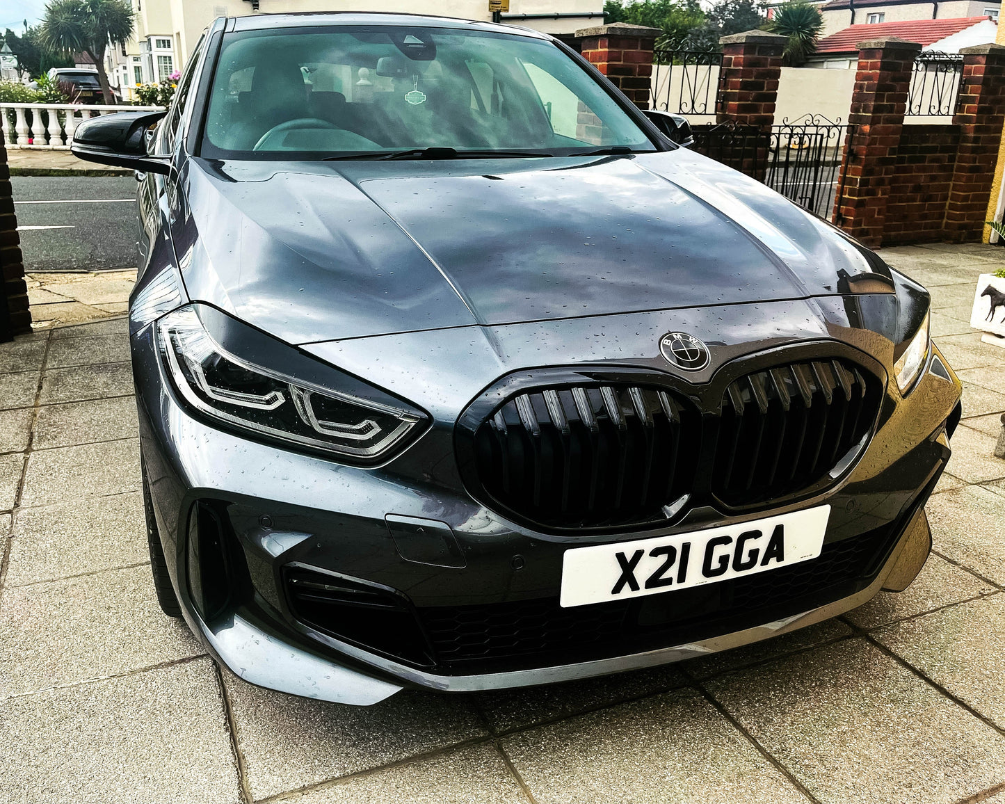 Full Black Gloss V2 BMW Badge Overlay — Compatible with F40/G20/G30 (2017+) | SuperWrappz